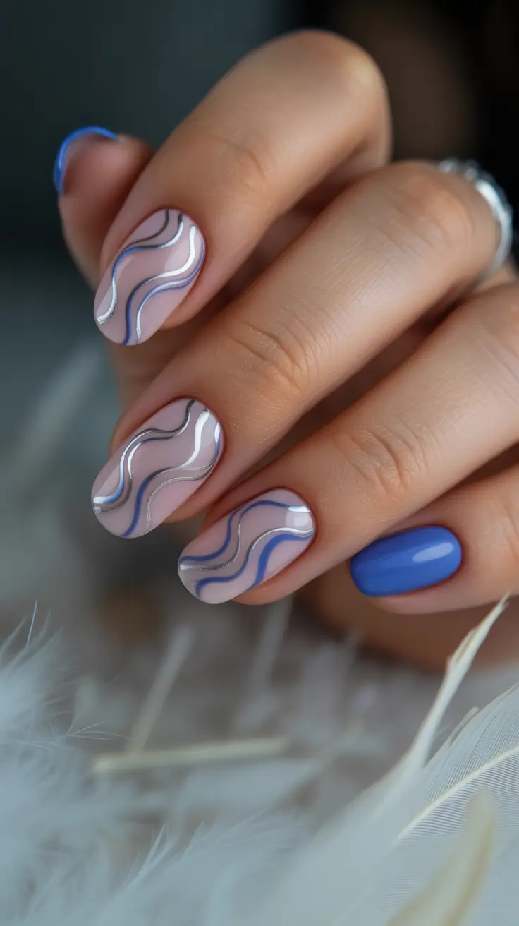 Fall Nail design for December 2025 Wavy Frost