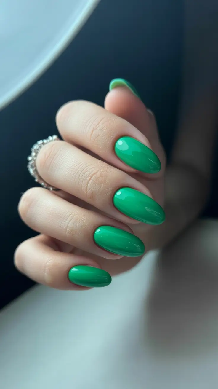 Nail Colors for Winter 2025-2026 Emerald Whisper