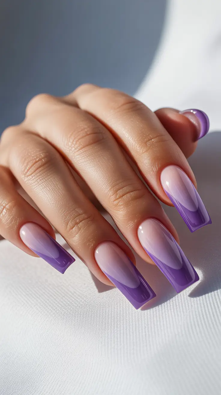 spring-nail-colors-2026-hot-pink-glamour