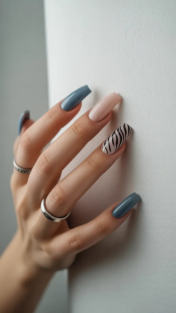 spring-nail-colors-2026-modern-minimalism-with-a-twist