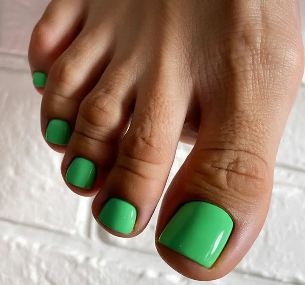 cozy spring toe nail color 2026 Fresh Grass Green for Playful Spring Toe Nails