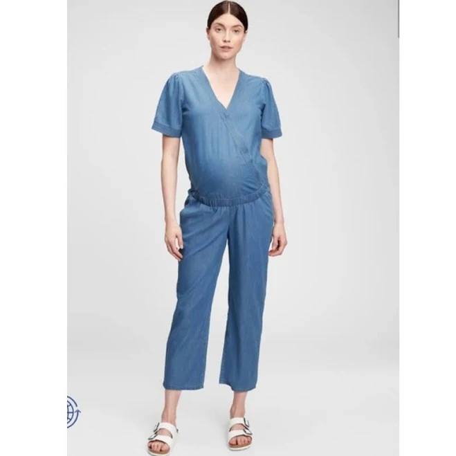 jumpsuit Gap Maternity Chambray Denim Short Sleeve Maternity Jumpsuit // S eBay - kendraoxendale $40