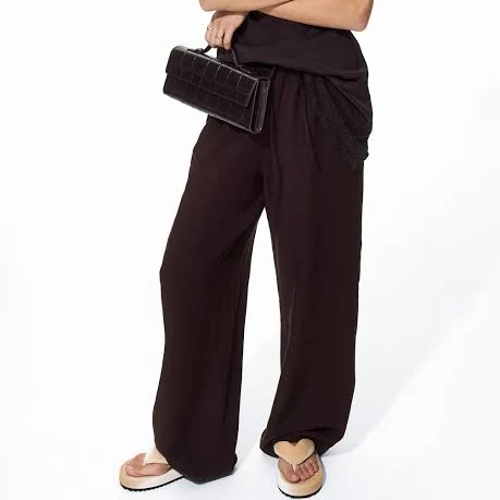 linen outfits H&M Ladies Linen-Blend Pants H&M $29.99