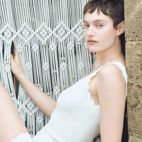 top H&M Ladies Scalloped-Edge Fine-knit Tank Top H&M $24.99