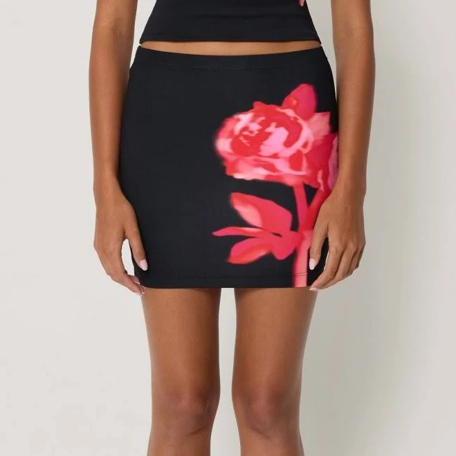 ultra-mini skirt Kylie Jenner Smooth Stretch Ultra Mini Skirt Khy $38.4