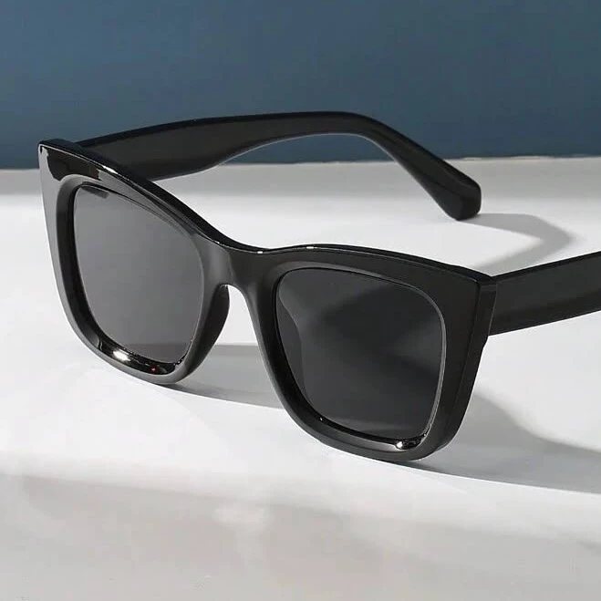 Classic Black Square Frame Sunglasses