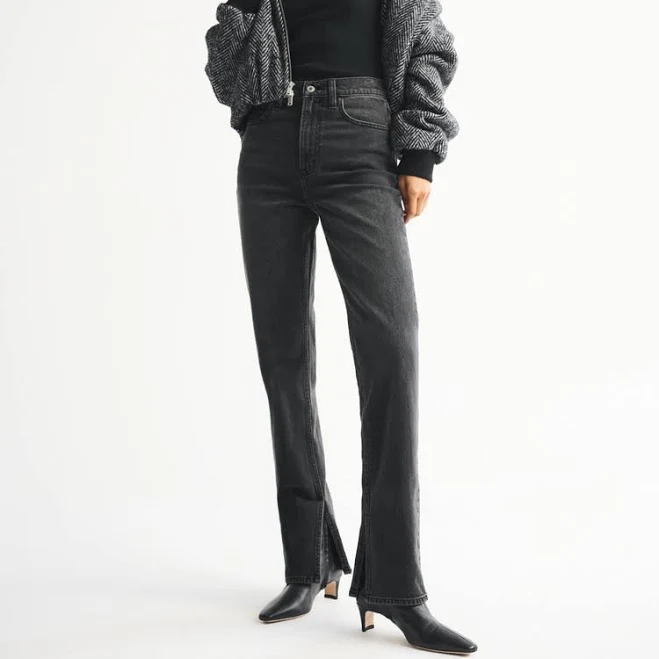 Abercrombie & Fitch Women's 90s Ultra High Rise Straight Jean