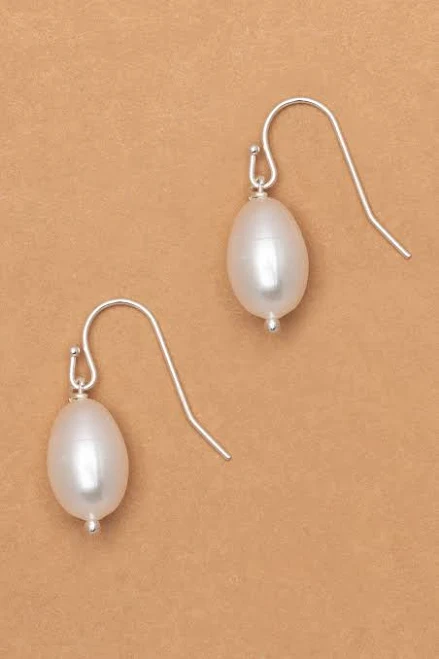 Dainty Pearl Dangler Earrings
