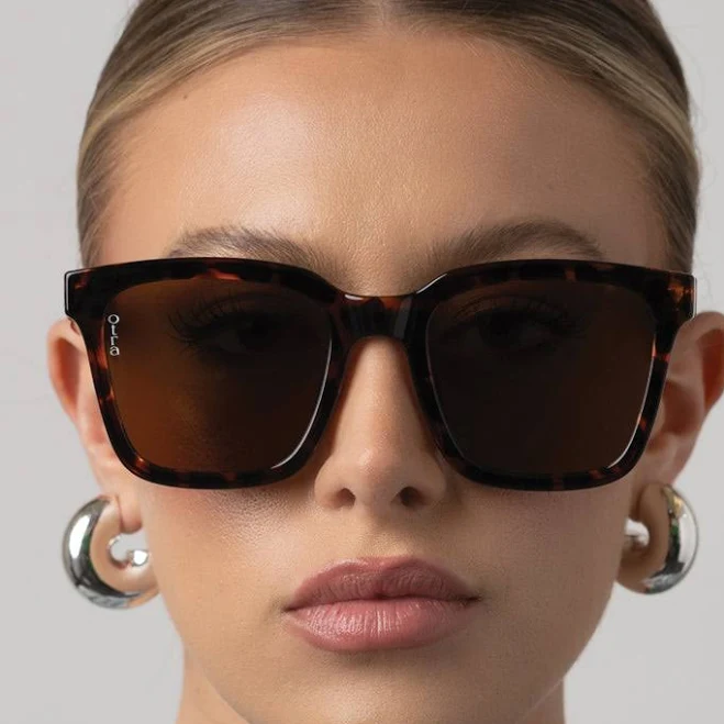 Fyn Unisex Oversized Square Sunglasses