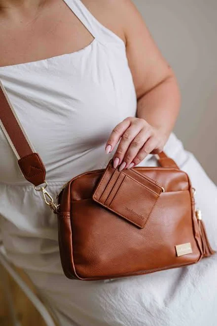 Modern+Chic Alice Vegan Leather Crossbody Bag