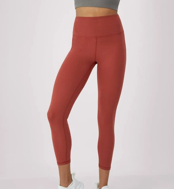 Hanes Women's Moves 7/8 Leggings with Internal Pocket