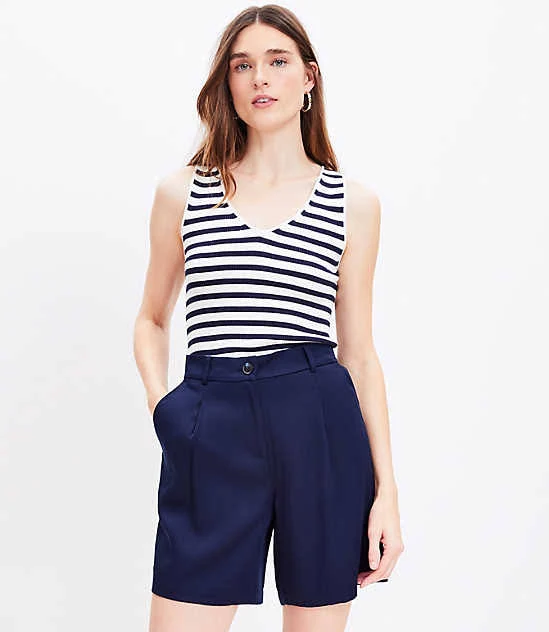 Women's Loft Pleated Shorts in Emory