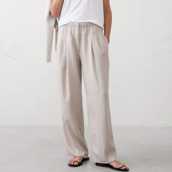 Women's Straight-Leg Mid-Rise Tencel Pleated Pant