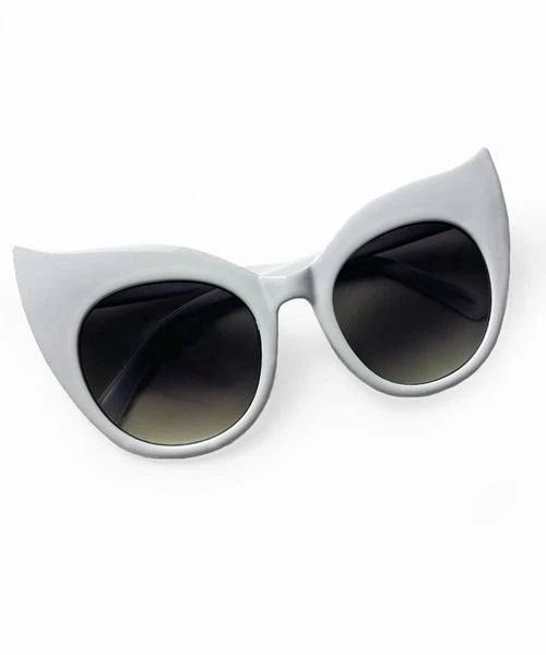 accessory Oversized Wing Tip Cat Eye Sunglasses Loco Lindo $22