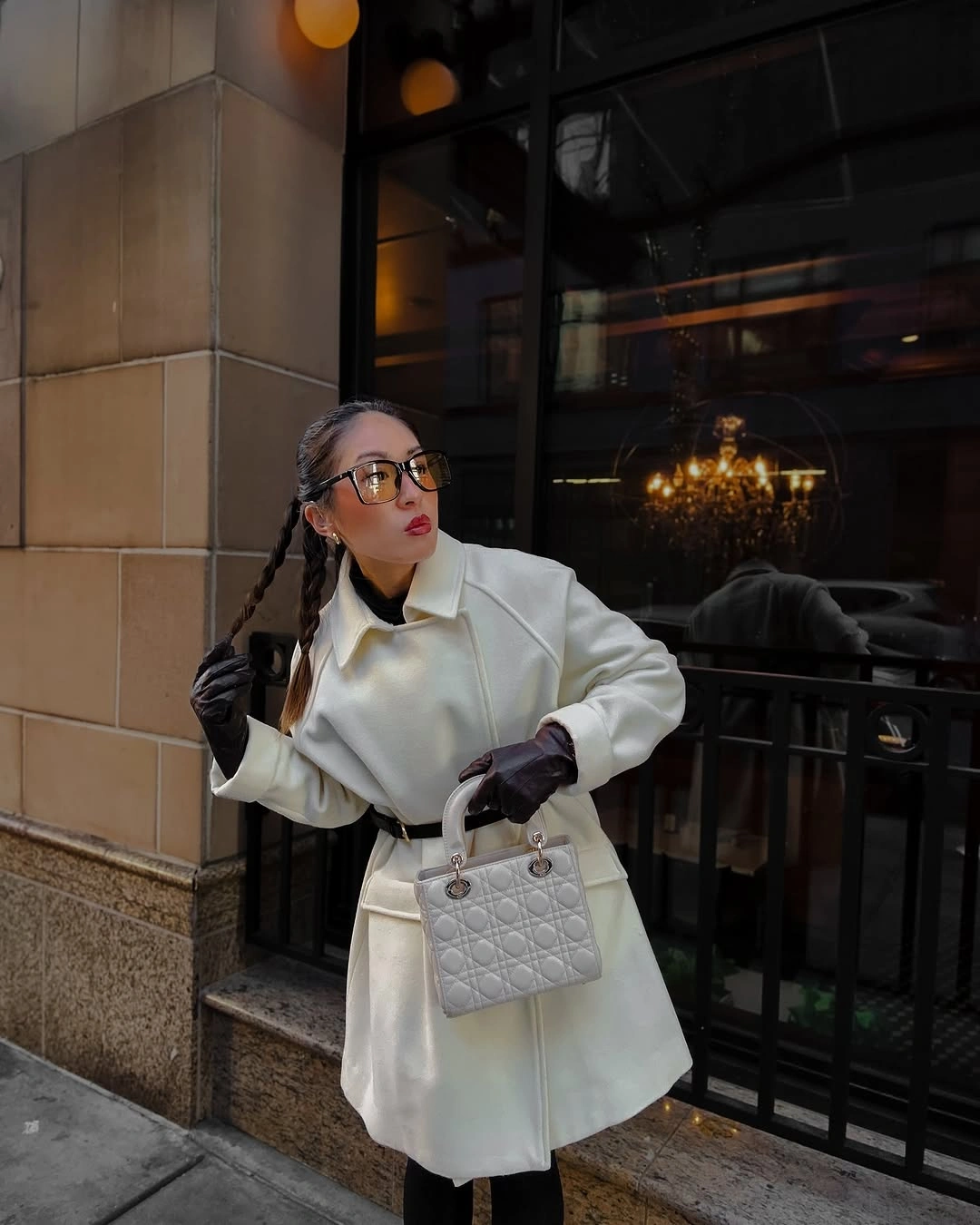 early fall outfits 2026 Elegant Ivory Coat with Timeless Parisian Refinement