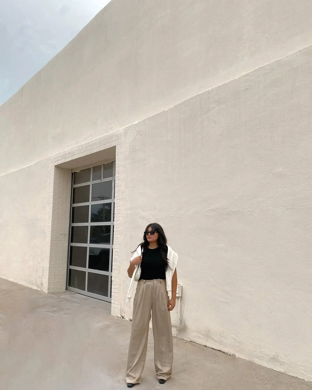 Early fall outfits ideas 2026 Relaxed Wide Leg Trousers And Minimal Layers
