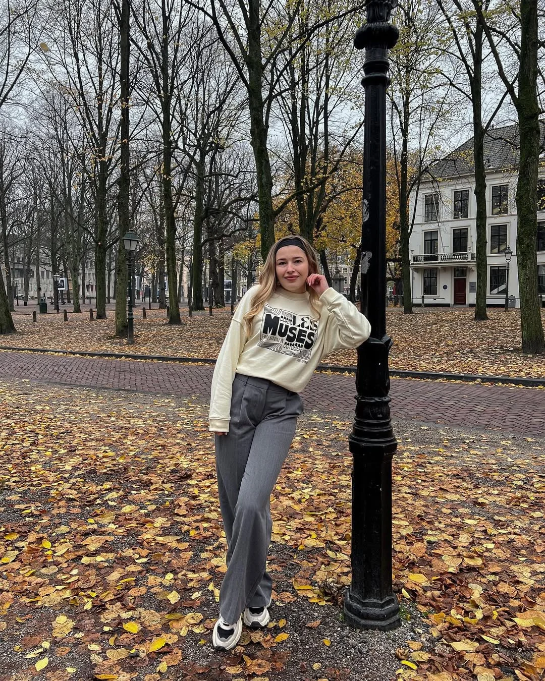 Early fall outfits ideas 2026 Graphic Sweatshirts With Tailored Wide Leg Pants