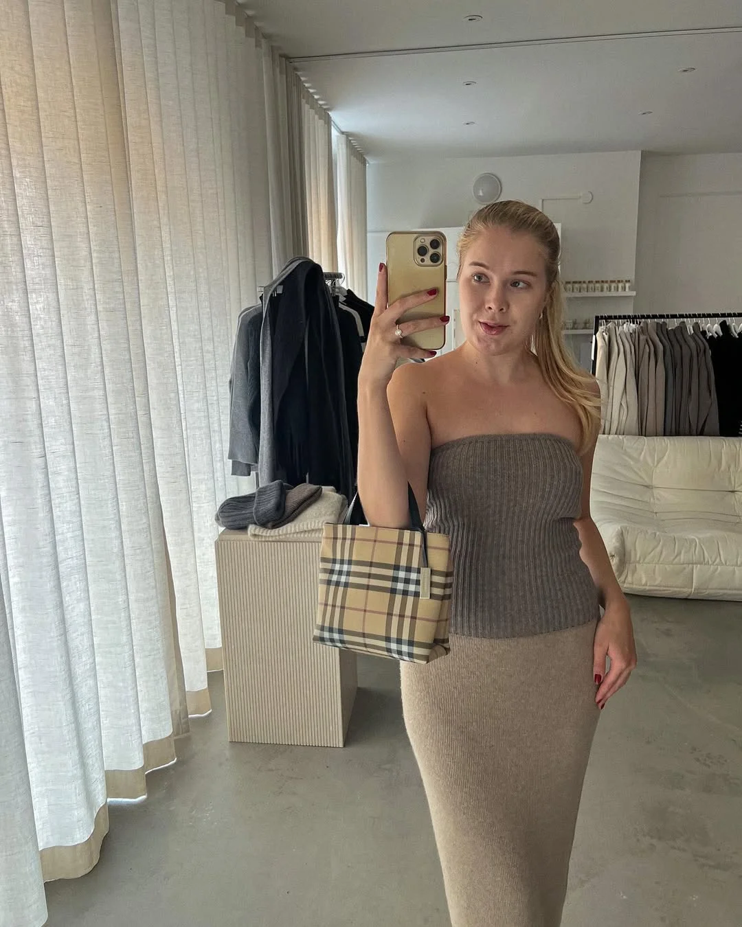 Early fall outfits ideas 2026 Minimal Knit Dresses In Espresso Neutrals