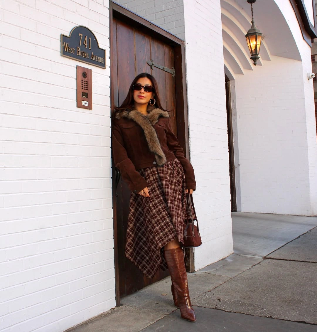 fall date night outfits 2026 Rich Brown Layers for the Ultimate Cozy Fall Date