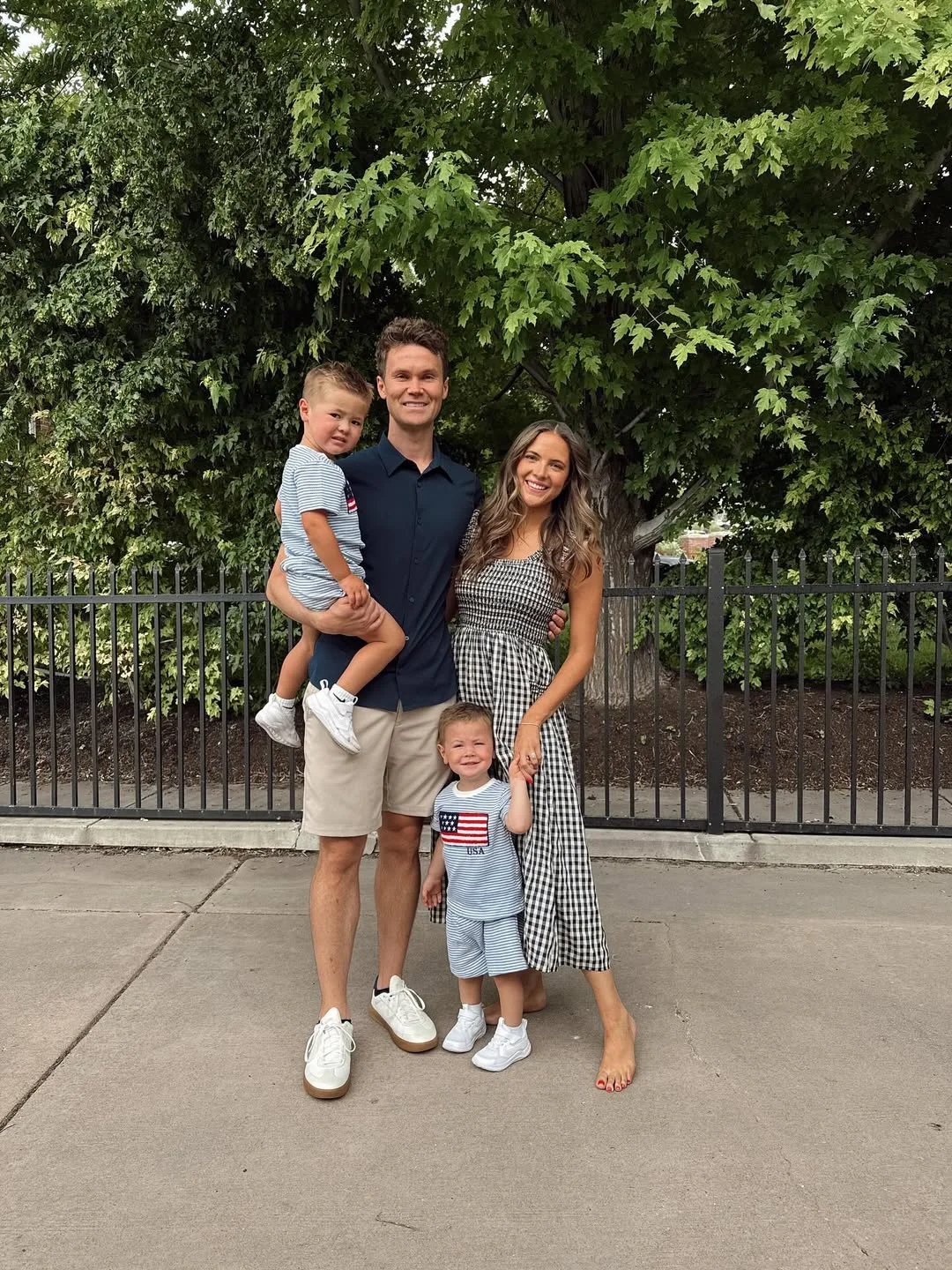 Fall Family Picture Outfits 2026: 21 Cozy & Timeless Outfit Ideas for Beautiful Family Photos
