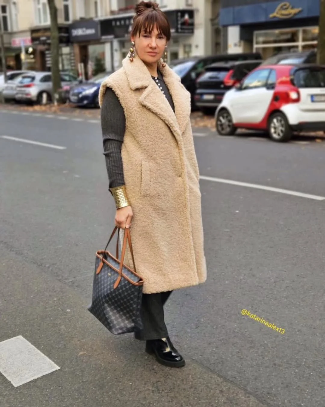 fall fashion for women over 40 Soft Teddy Layers That Make Cold Mornings Feel Luxurious
