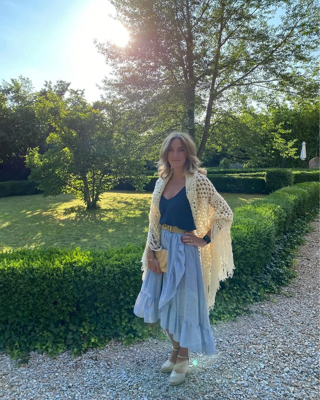 fall fashion for women over 40 Lightweight Layers for Warm Early Fall Weekends