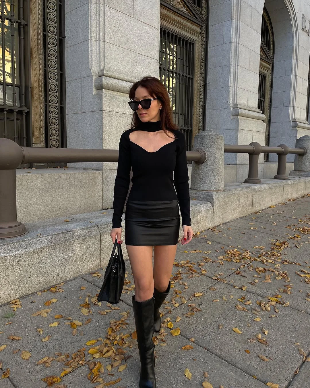 fall fashion outfits 2026 Minimal Black Styling That Never Goes Out of Fashion