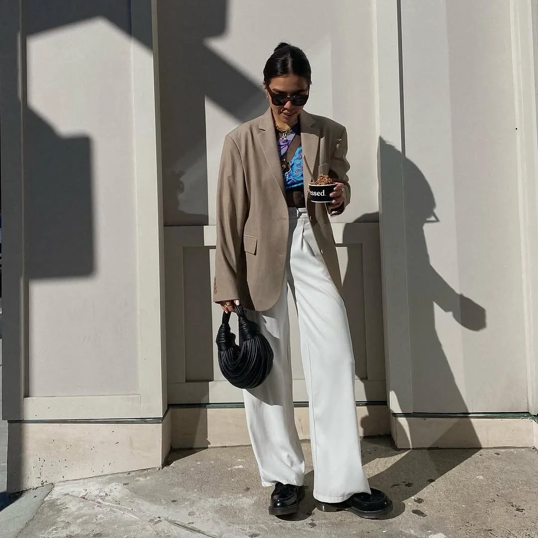 fall fashion outfits 2026 Relaxed Tailoring with Wide-Leg Trousers That Never Feels Boring