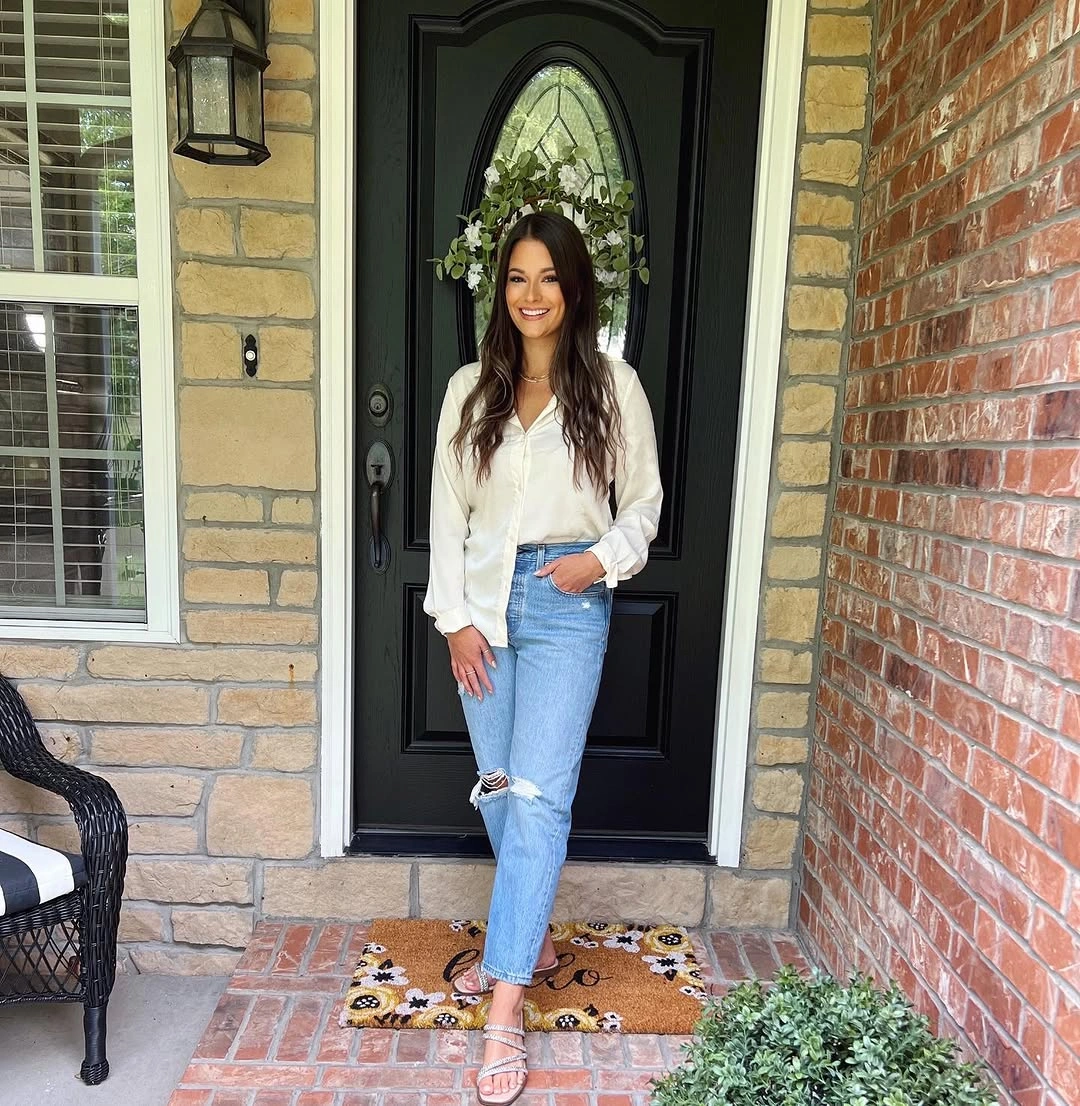 fall mom outfits 2026 Classic Denim and Satin for Effortless Family Gatherings