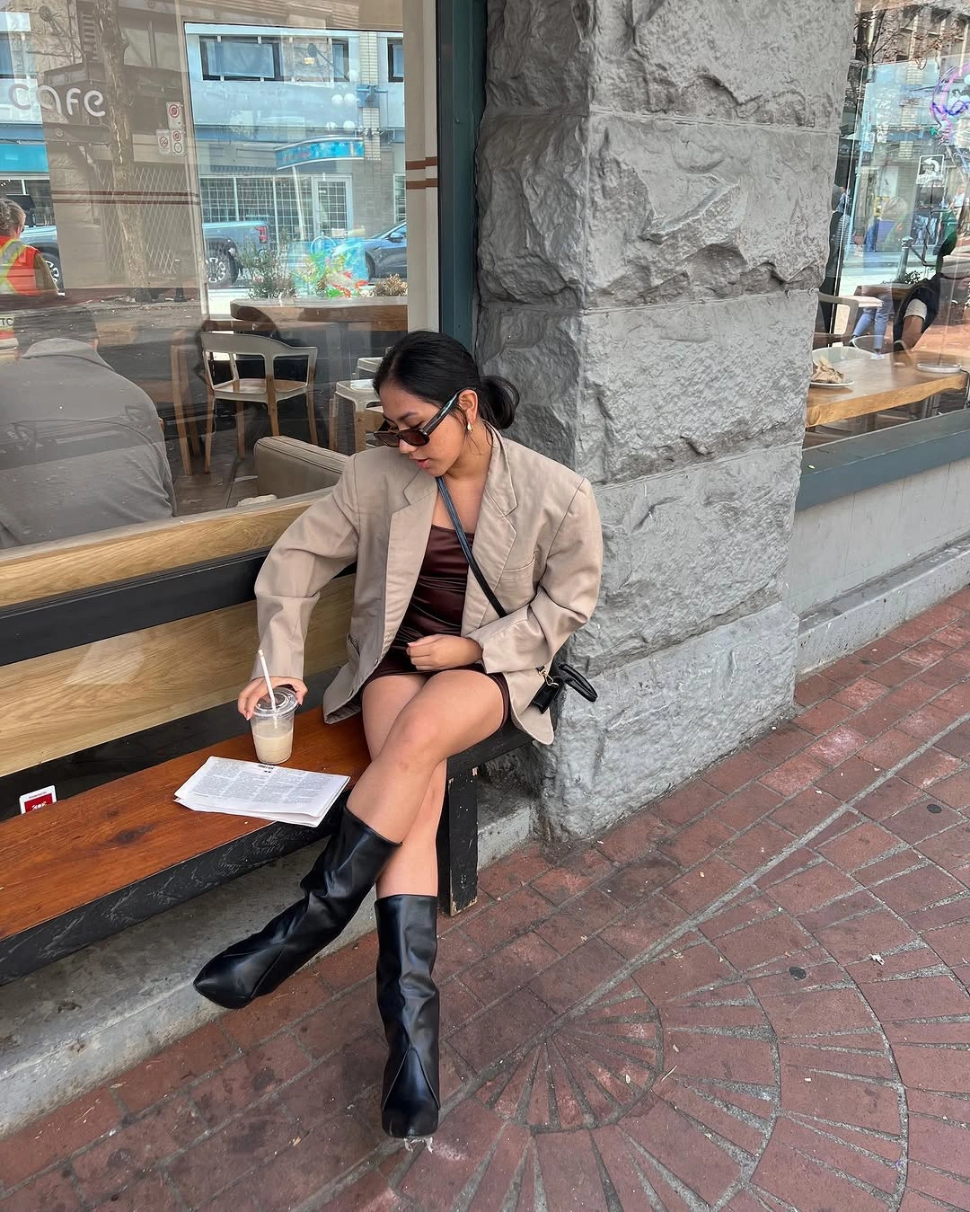 fall mom outfits 2026 Blazers and Tall Boots Create Modern Coffee Date Style