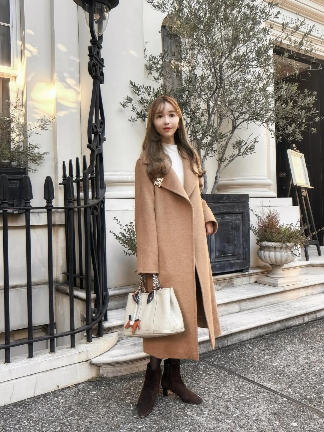 fall office outfits for women 2026 A Timeless Camel Coat That Instantly Elevates the Office Wardrobe