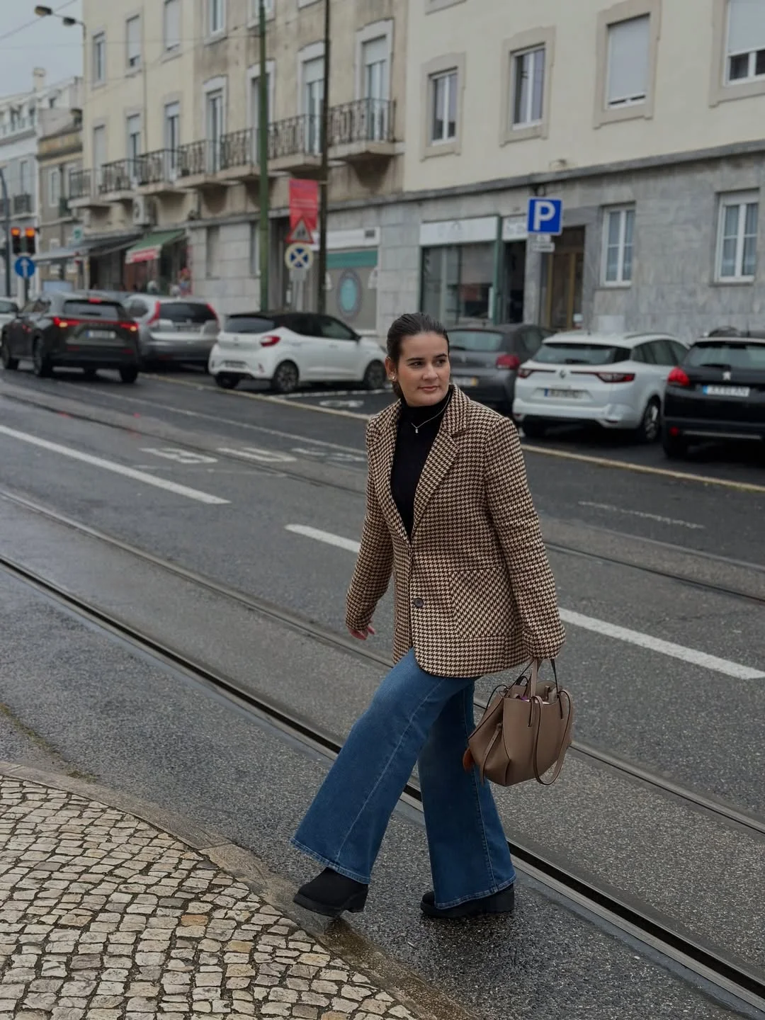 fall outfits for women in 30s style 2026 The Perfect Blazer and Jeans Combination for Cooler Days