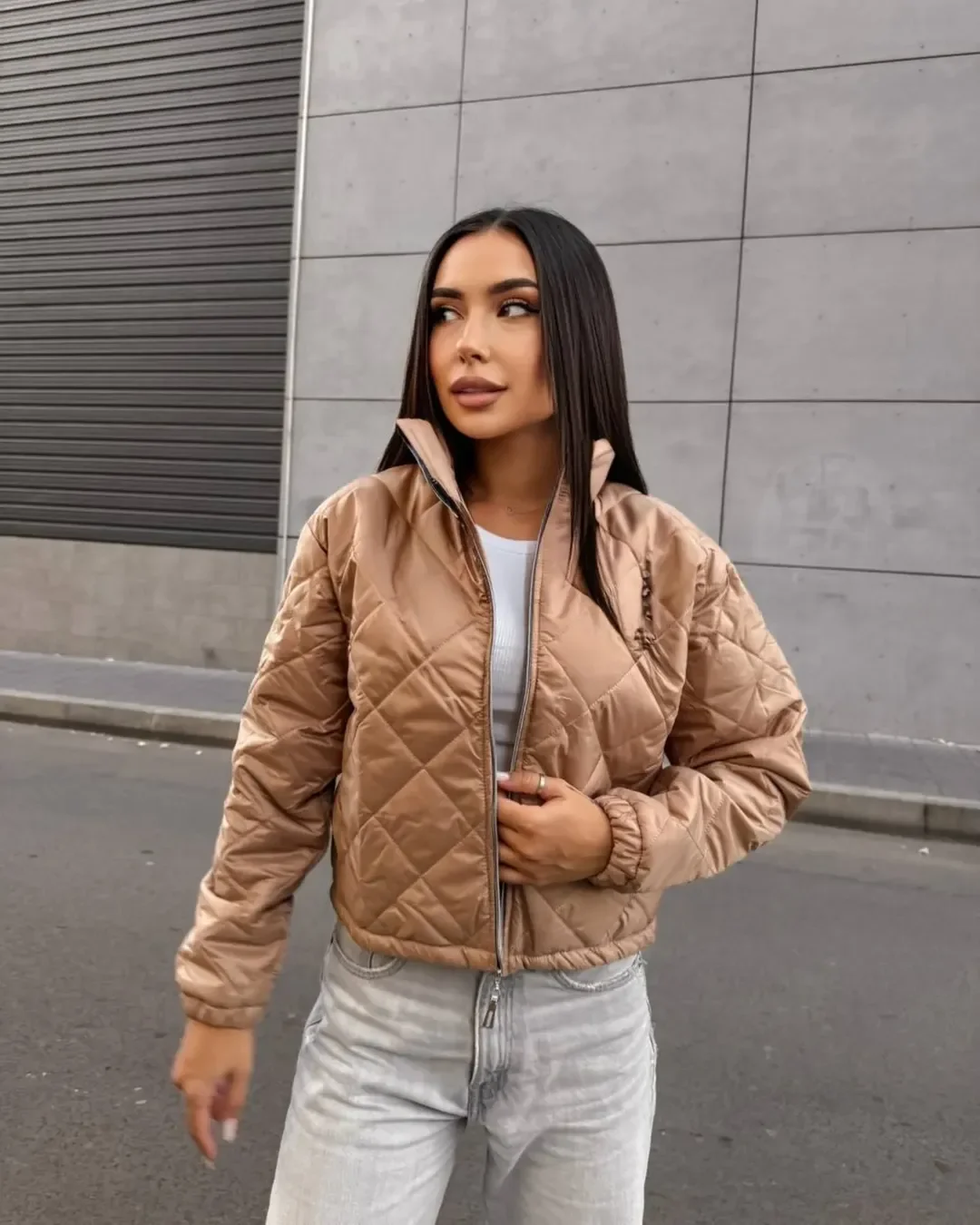Fall outfits ideas 2026 Warm Neutral Puffer Jackets With Light Denim