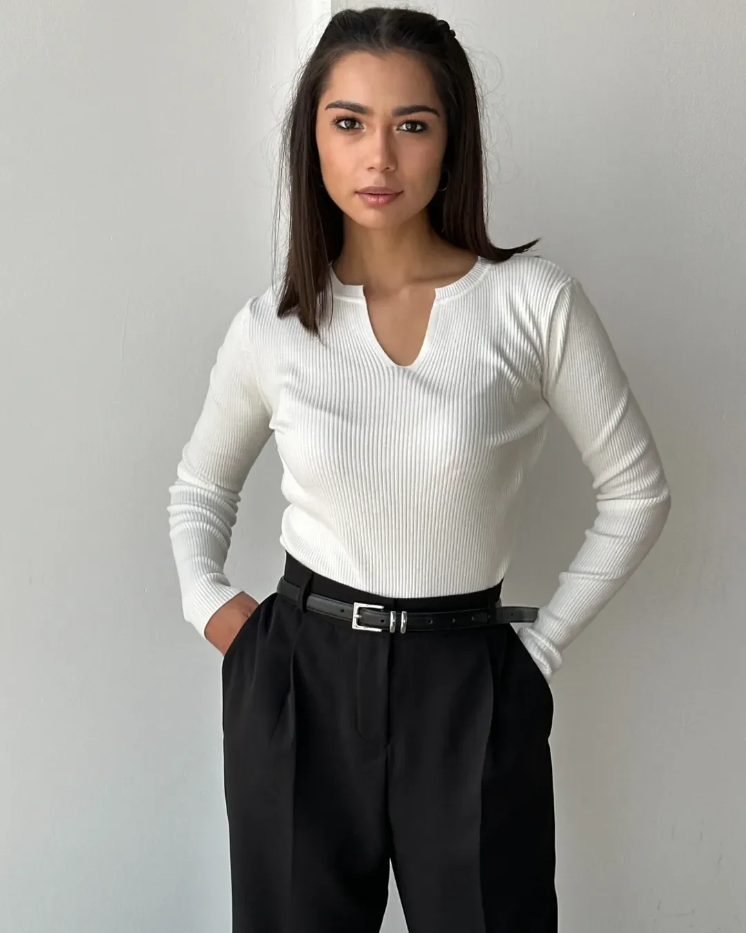 Fall outfits ideas 2026 Minimal Black And White Styling That Always Looks Expensive
