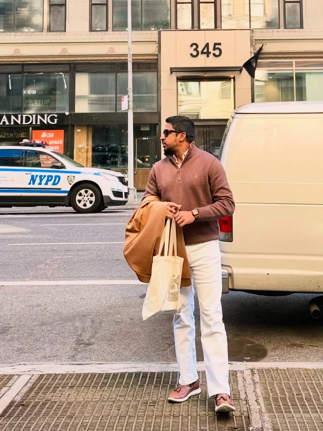 Fall outfits ideas for men 2026 Soft Knitwear and Light Tones for Early Fall Days