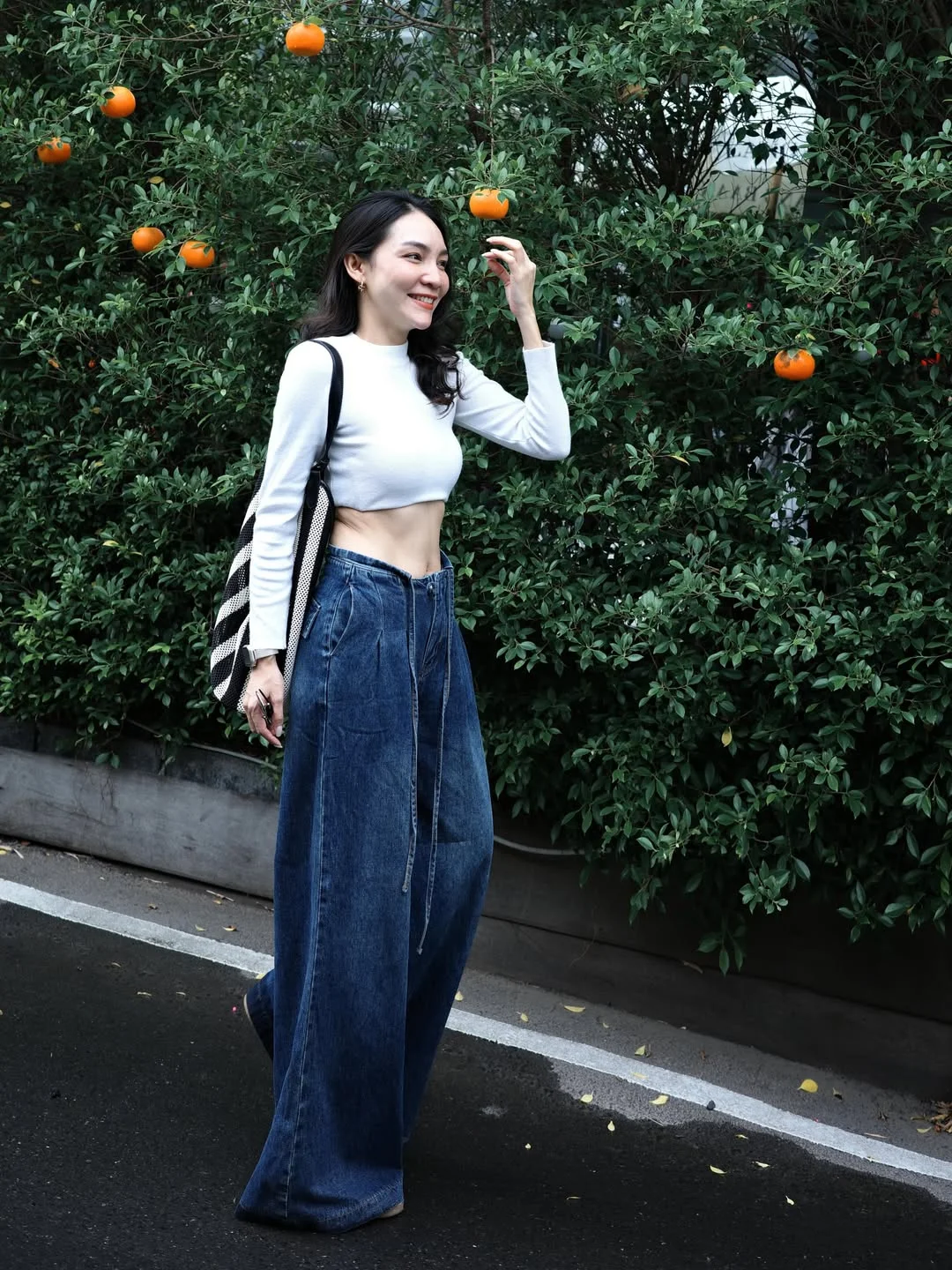 fall outfits with jeans 2026 Wide-Leg Dark Denim with Effortless Modern Elegance