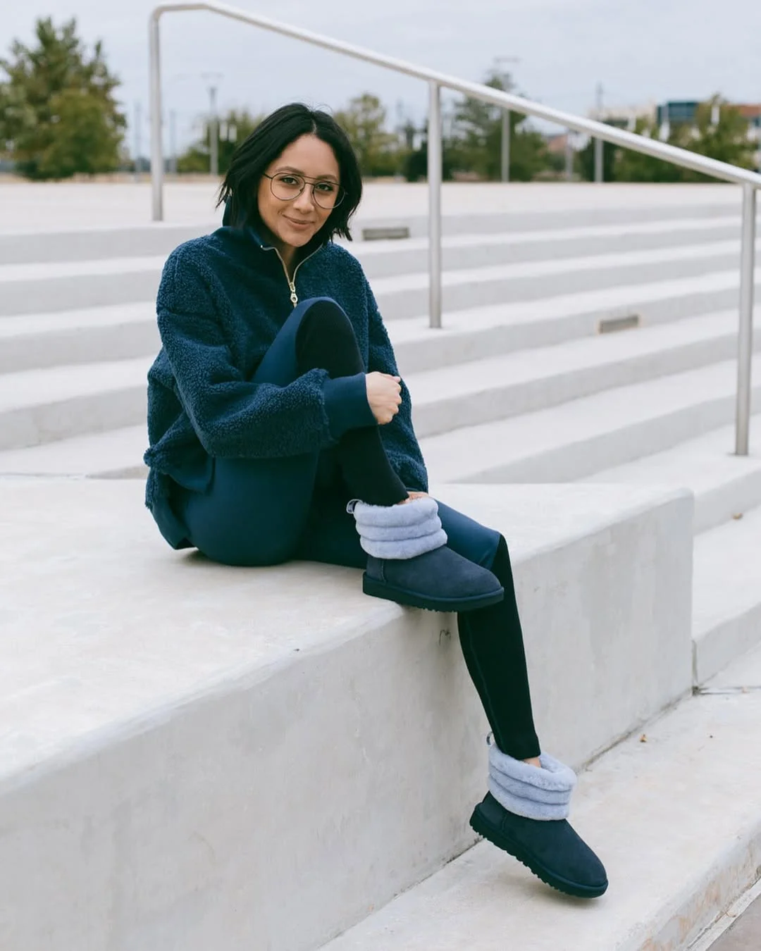 fall outfits with leggings and boots 2026 Cozy Ugg-Inspired Boots For Relaxed Fall Days