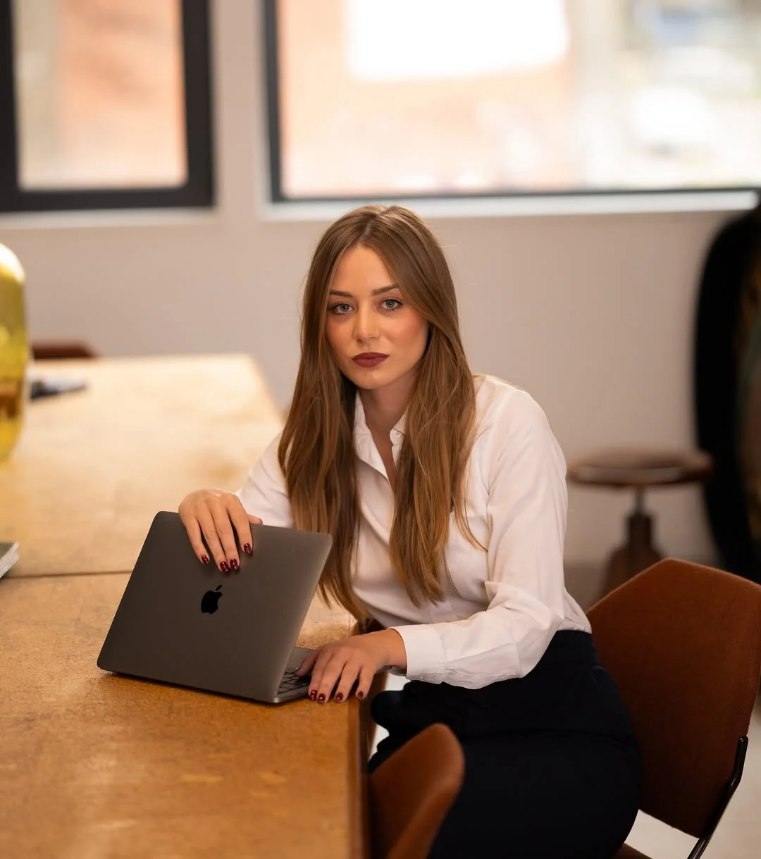 fall smart casual work outfit for women 2026 Relaxed White Shirt Energy That Always Looks Expensive