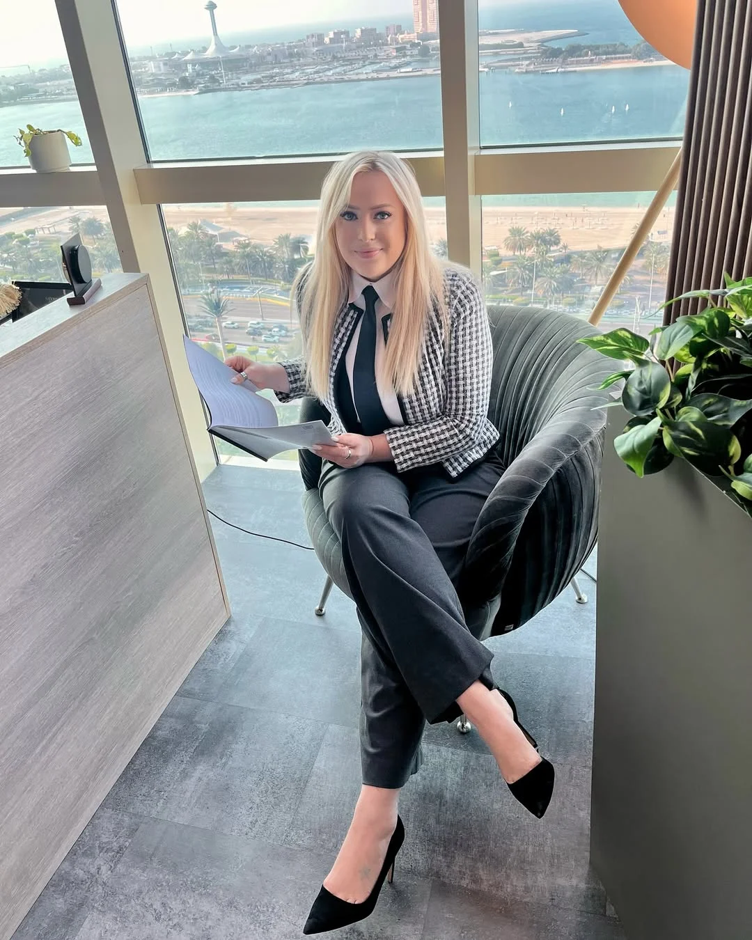 fall smart casual work outfit for women 2026 Classic Tweed Layers Make Office Dressing Feel Sharp Again