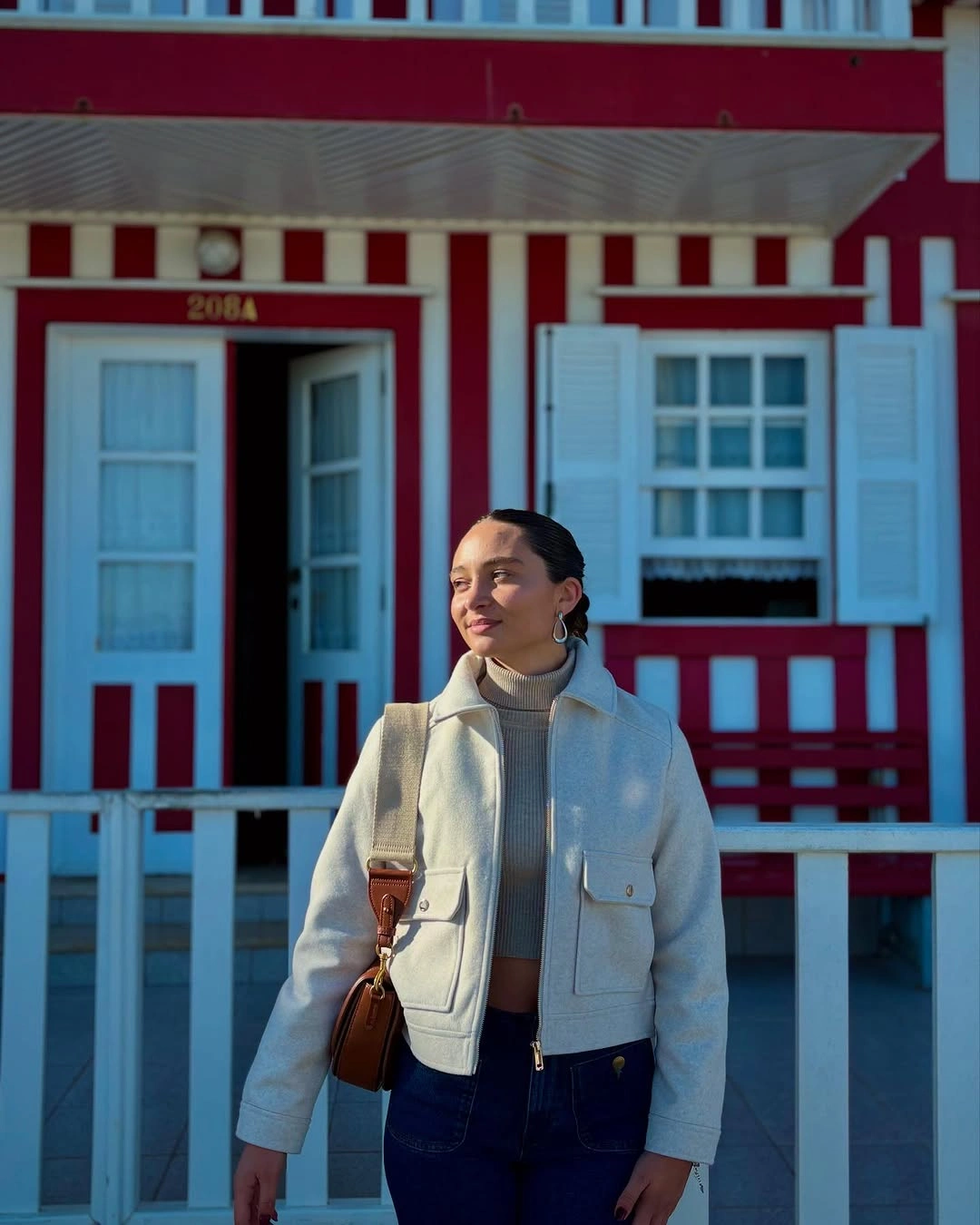 fall travel outfits 2026 Neutral Layers That Feel Elegant by the Coast