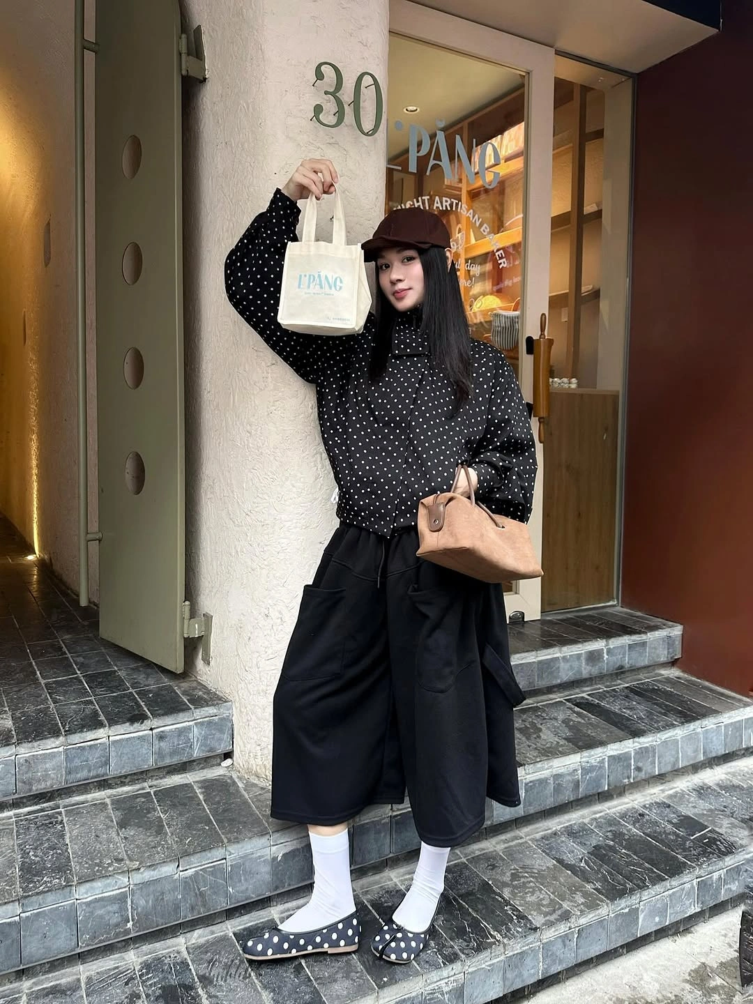 fall travel outfits 2026 Playful Vintage Details for Café-Hopping Adventures