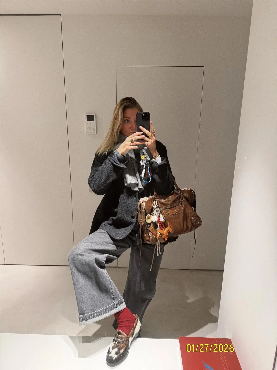 fall travel wardrobe for women 2026 Soft Layers and Vintage Details for Cozy Travel Days