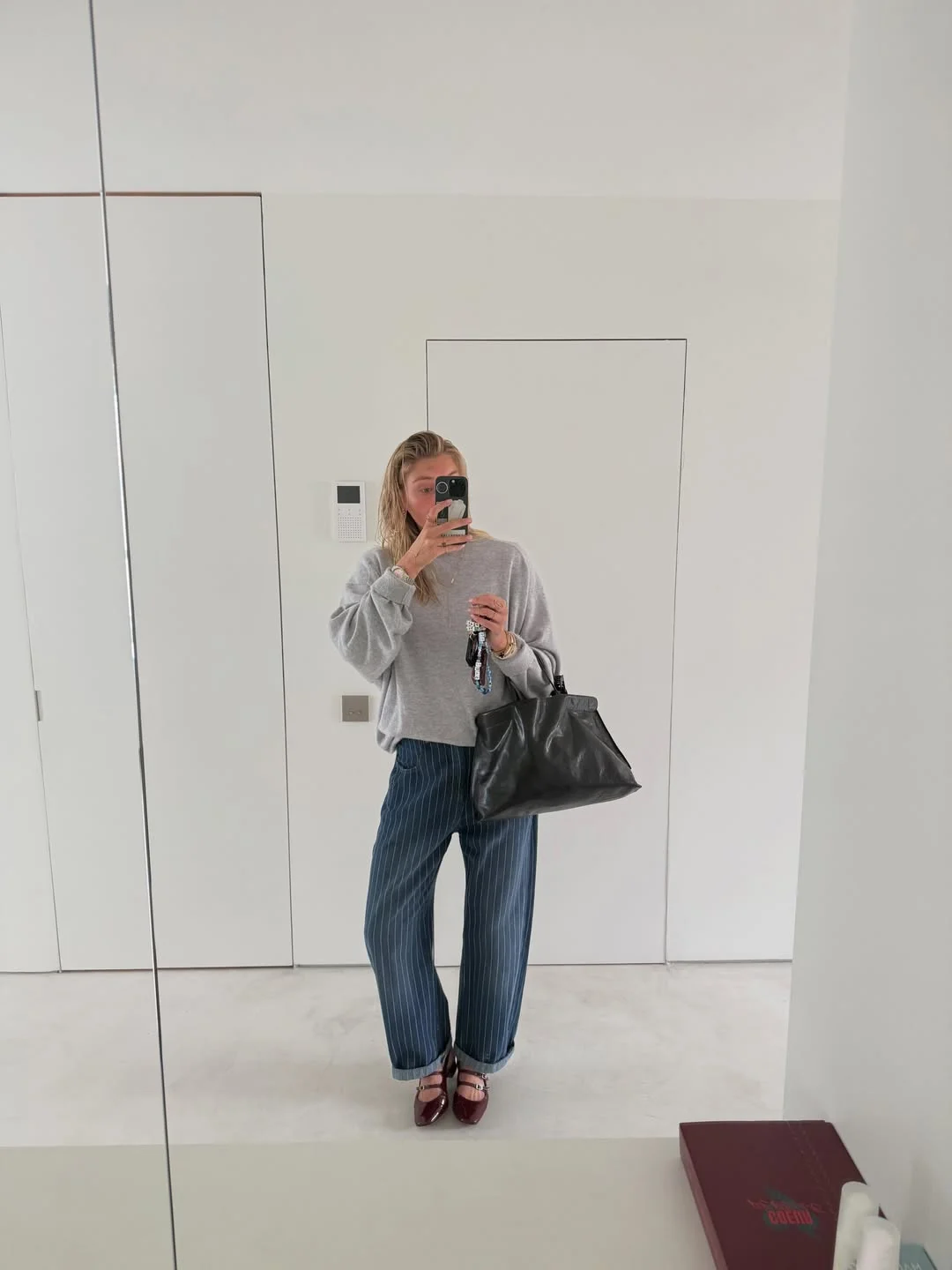 fall travel wardrobe for women 2026 Relaxed Tailoring With a Vintage Twist