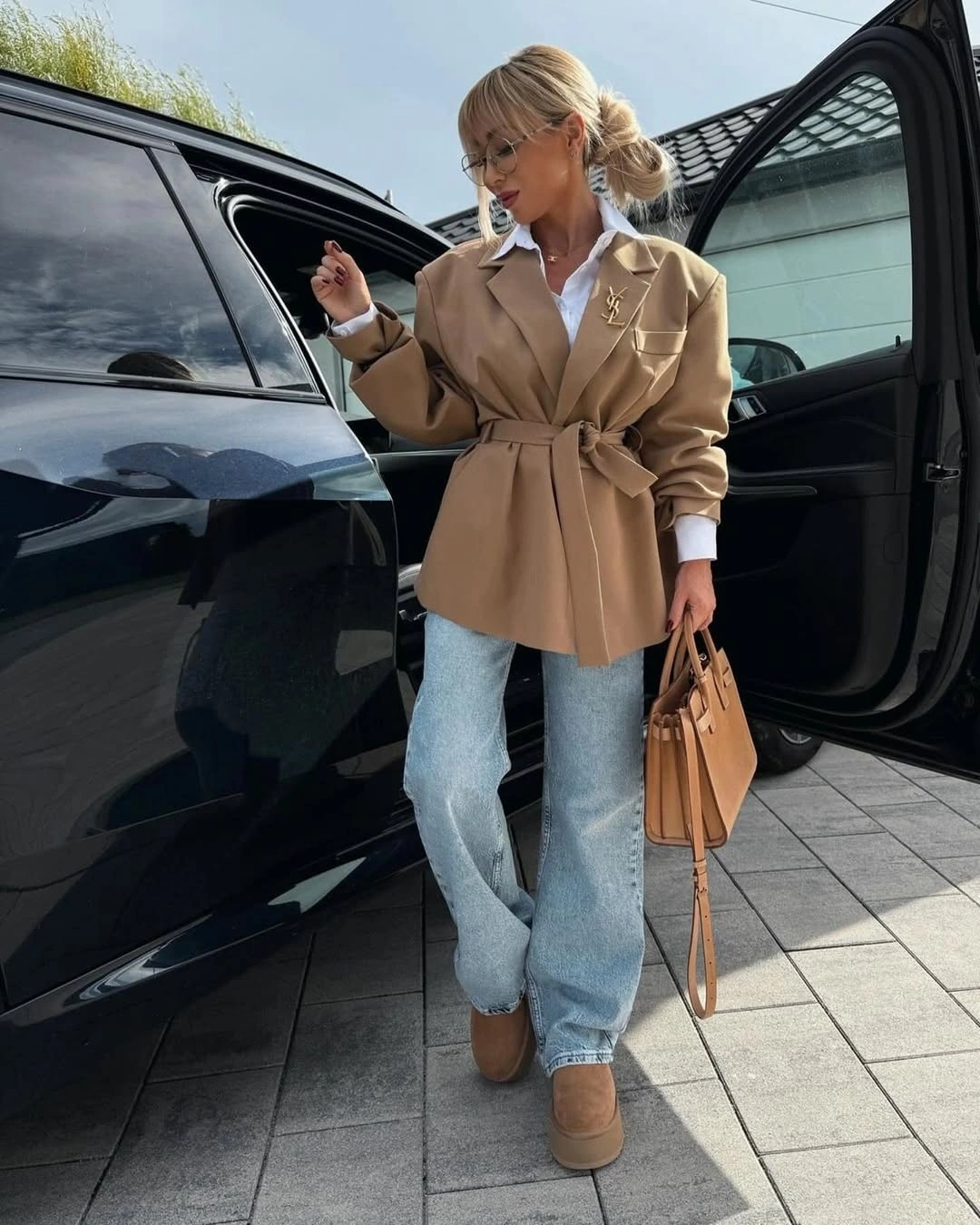 nice fall outfits 2026 A Belted Blazer And Jeans Never Go Out Of Fashion