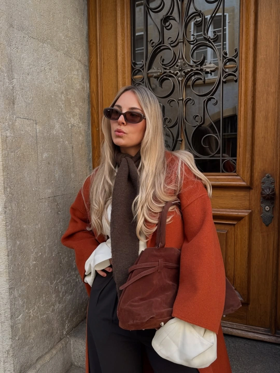 nice fall outfits 2026 Rich Autumn Tones That Always Feel Expensive