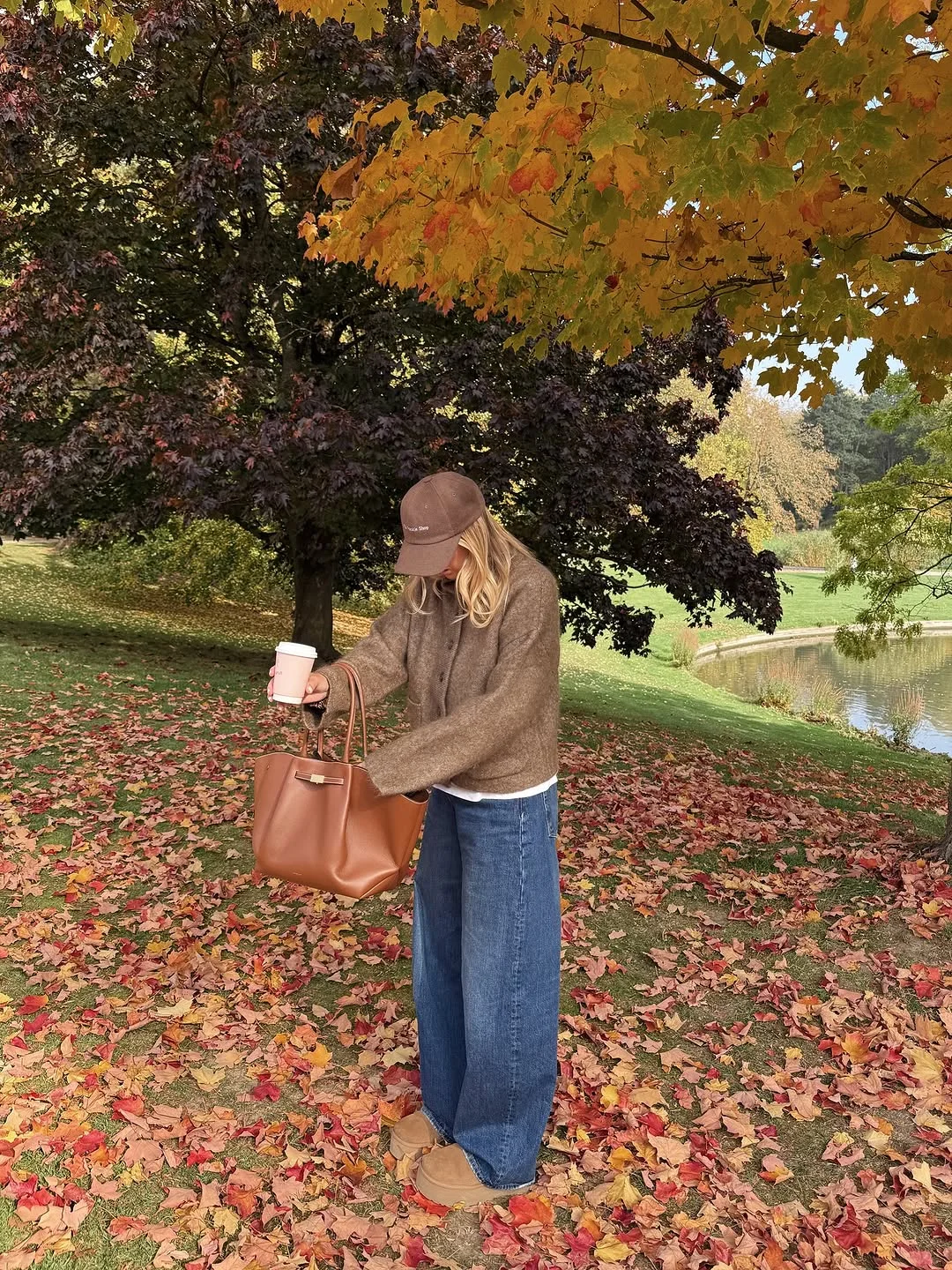 simple fall outfits 2026 Relaxed Knitwear and Wide-Leg Denim for the Perfect Autumn Walk