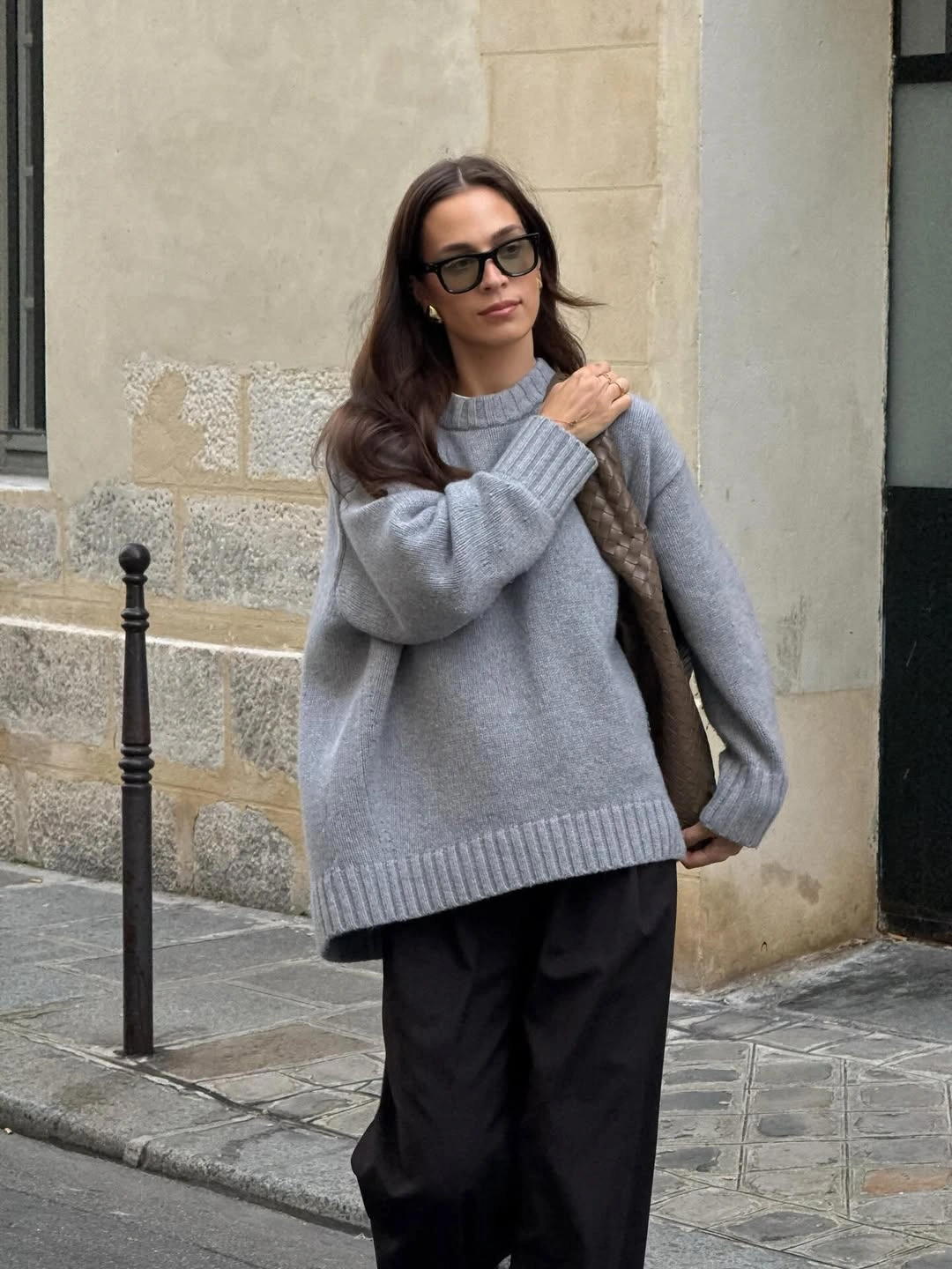 must have fall outfits 2026 An Oversized Gray Sweater Is the Definition of Cozy