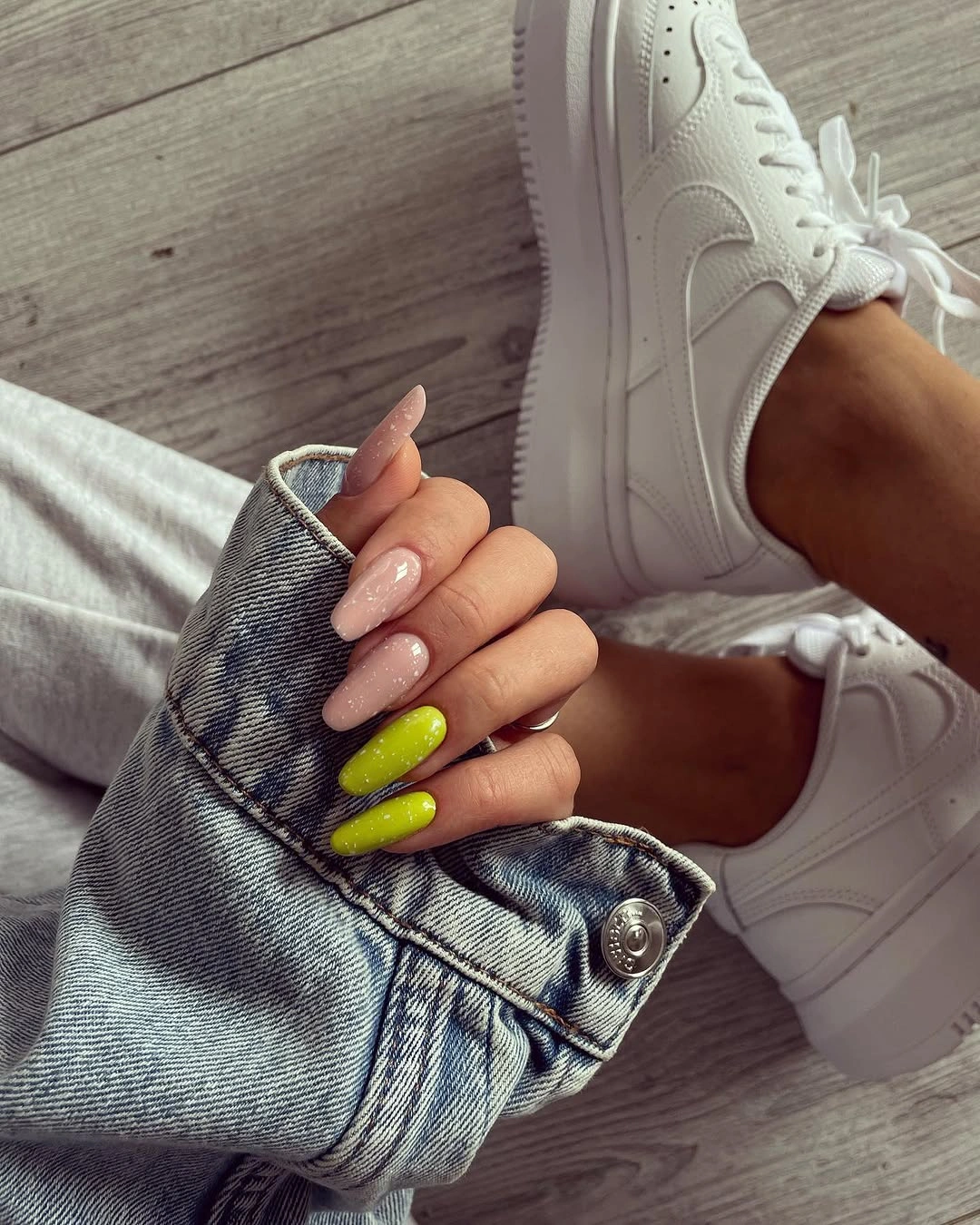 august nails color 2026 Soft Nude and Lime Green Nails That Brighten the End of Summer