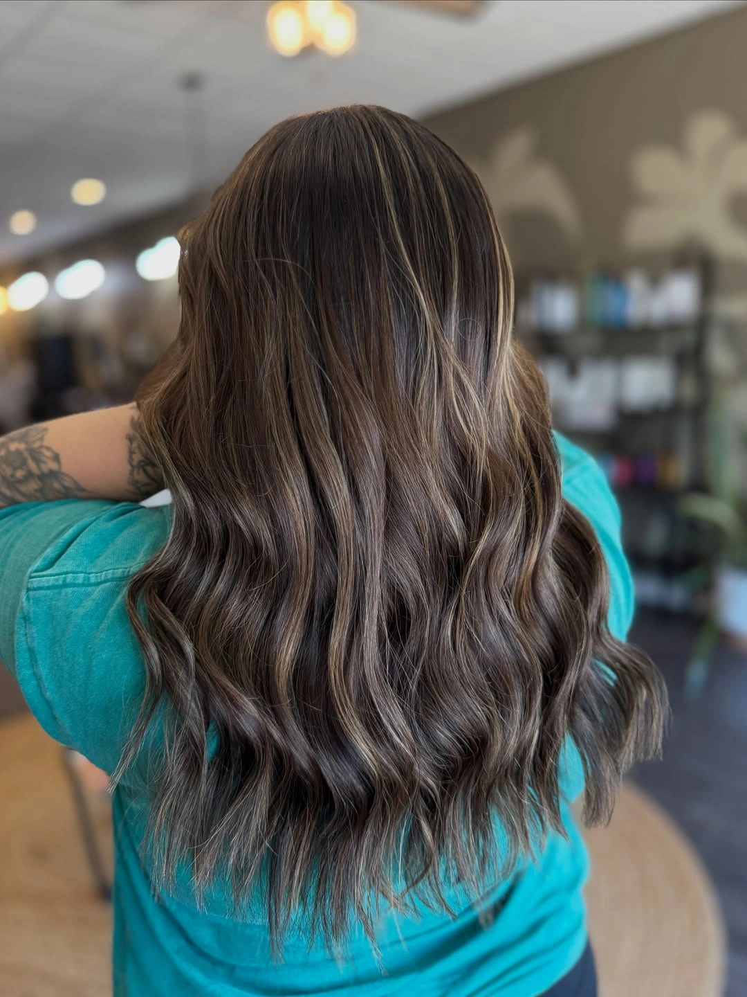 babylights hair ideas Long Mocha Waves with Fine Beige Babylights