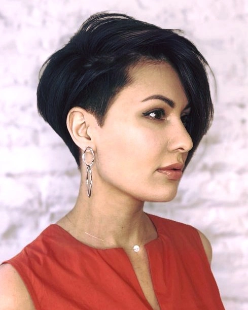 bixie haircut Elegant Side Sweep with an Undercut That Feels Bold Yet Sophisticated